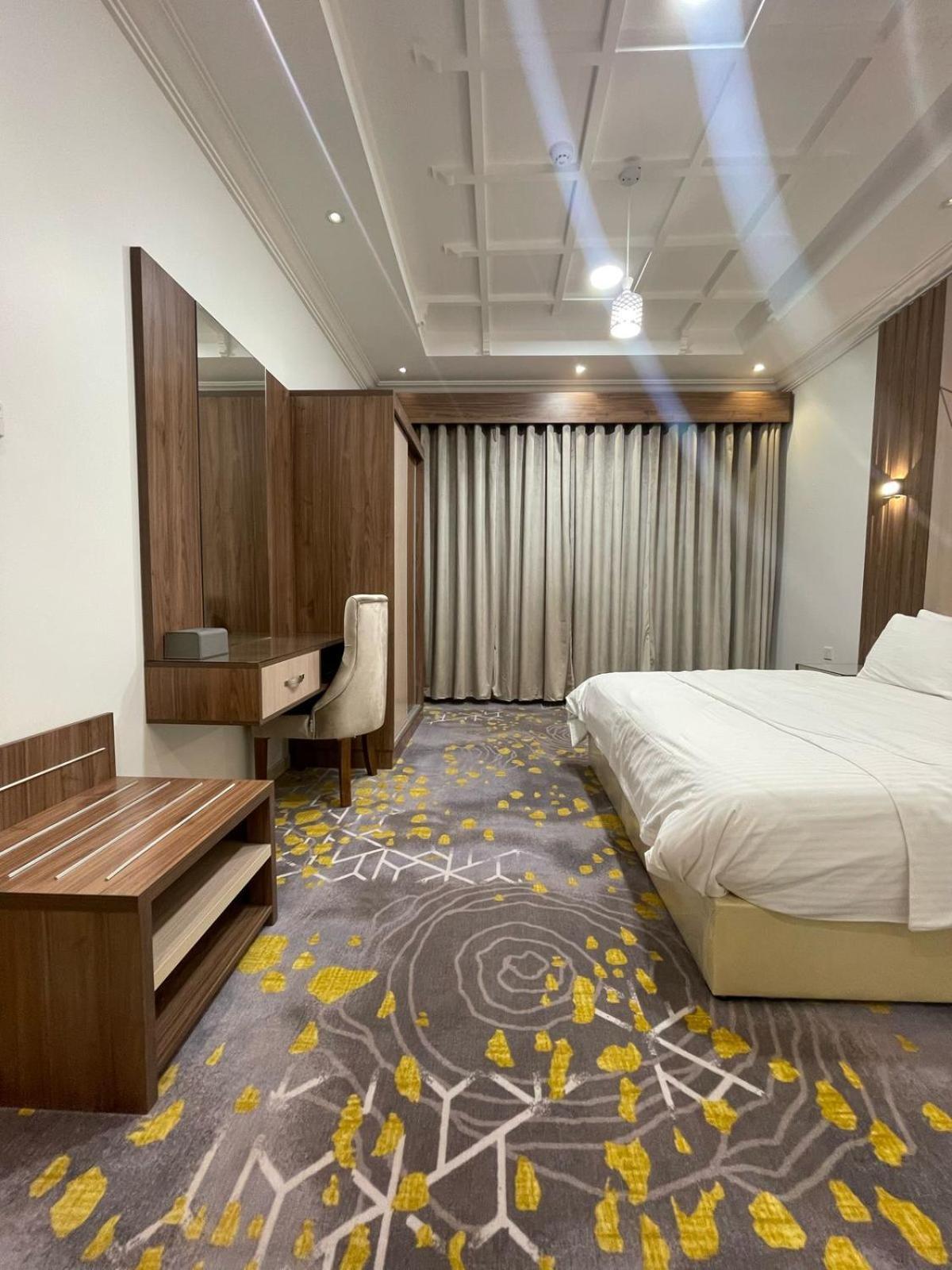 أبها ريجنسي Hotell Exteriör bild